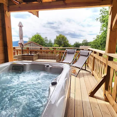 Panoramique Et De Les Jonquilles Dağ evi